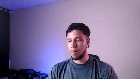 Snapshot of yerfon_s1 chatting on 03-03-25, 02:26 Yeff ind. model online show from 03-03-25, 02:26