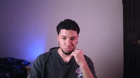 Snapshot of yerfon_s1 chatting on 03-07-25, 10:21 Yeff ind. model online show from 03-07-25, 10:21