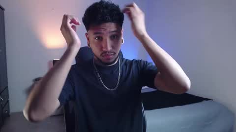 Snapshot of yerfon_s1 chatting on 11-22-25, 12:09 Yeff ind. model online show from 11-22-25, 12:09