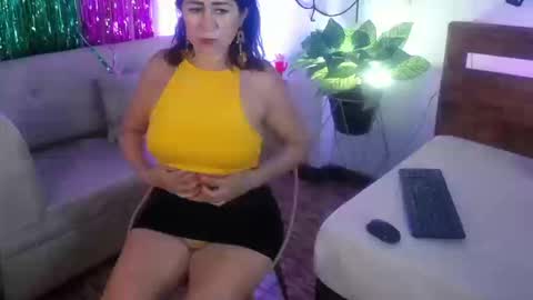 Yeseniaa25  online show from 10-15-25, 06:08