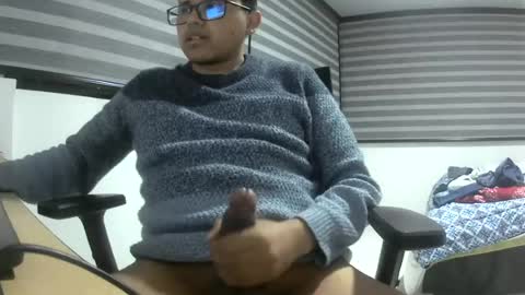 Snapshot of yesidxxx123_ chatting on 06-30-26, 03:18 yesidxxx123_ online show from 06-30-26, 03:18