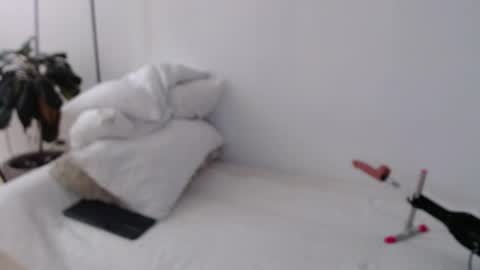 yesikacosta online show from 04-12-26, 07:19