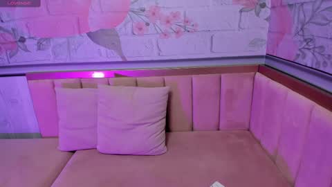 Snapshot of yess__daddy chatting on 02-11-25, 10:15 yess__daddy online show from 02-11-25, 10:15