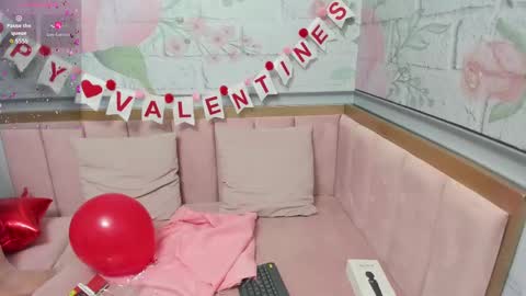 Snapshot of yess__daddy chatting on 02-14-25, 10:17 yess__daddy online show from 02-14-25, 10:17