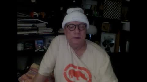 Snapshot of yessex247 chatting on 10-18-25, 05:10 yessex247 online show from 10-18-25, 05:10