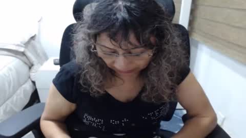 Snapshot of yessilatin chatting on 06-09-26, 03:07 jessy online show from 06-09-26, 03:07