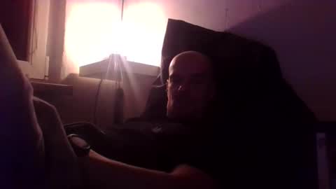 yewloo online show from 11-19-25, 03:45