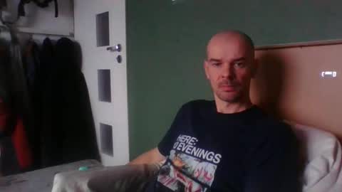 yewloo online show from 12-23-25, 09:29