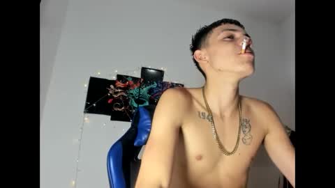 yherferson_45 online show from 04-12-26, 05:12