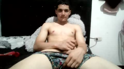 Snapshot of yhoangaga2025 chatting on 06-26-26, 03:33 yhoangaga2025 online show from 06-26-26, 03:33