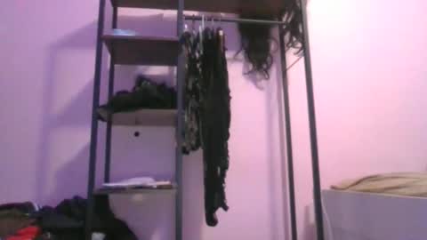 yin476 online show from 10-24-25, 02:41