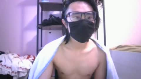 yin476 online show from 10-24-25, 02:57