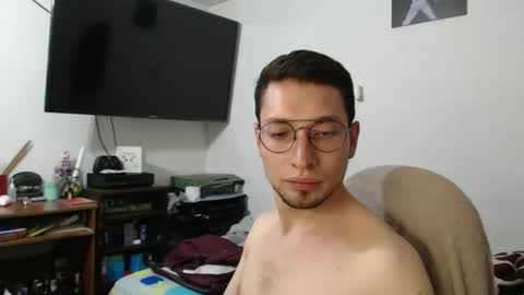 Snapshot of yinmao08 chatting on 03-03-26, 12:17 yinmao08 online show from 03-03-26, 12:17