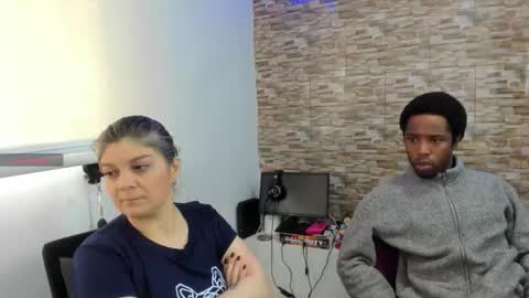 yinyyanghot online show from 11-29-25, 06:00