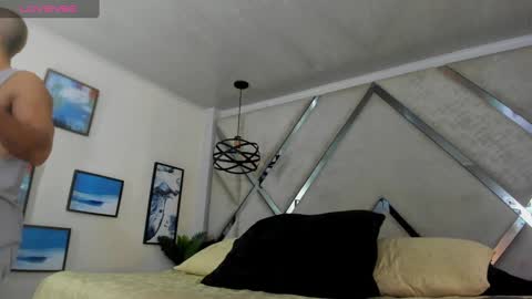 Yiyo online show from 12-29-24, 03:03