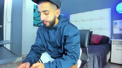 Yiyo online show from 11-27-25, 04:58