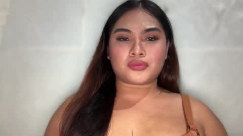 yllana love online show from 11-26-25, 03:46