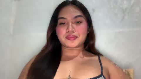 yllana love online show from 02-08-26, 06:22