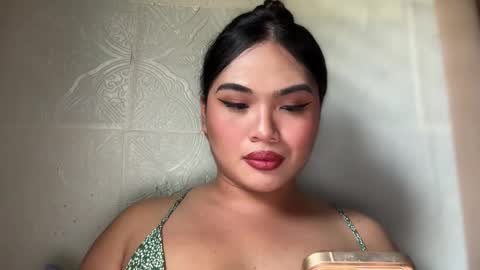 yllana love online show from 04-07-26, 03:51