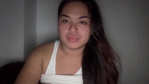 Snapshot of yllanahard chatting on 04-12-26, 07:24 yllana love online show from 04-12-26, 07:24
