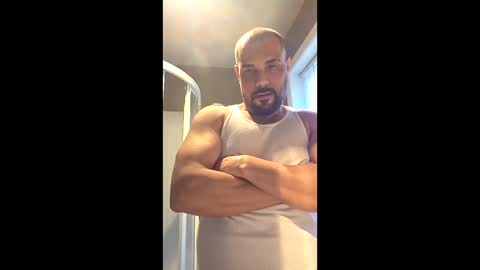 ynfantejovanny online show from 04-18-26, 12:09