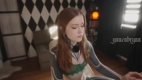 ynnenbrynn online show from 10-13-25, 07:41