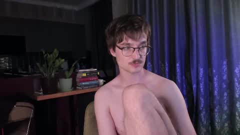 Snapshot of yoga_pizza_420 chatting on 08-04-26, 10:23 Max online show from 08-04-26, 10:23