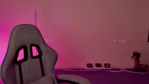 yoka_paradoxxx online show from 02-04-26, 09:15