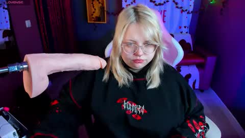 Yoki online show from 02-16-26, 06:31