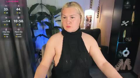 Snapshot of yolanda_kiss chatting on 06-30-26, 08:21 Yolanda online show from 06-30-26, 08:21