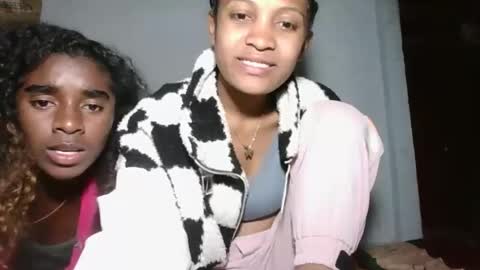 yolandrina05 online show from 09-16-25, 07:04