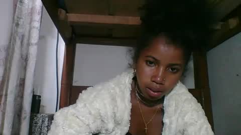 Snapshot of yolandrina05 chatting on 02-04-26, 11:09 yolandrina05 online show from 02-04-26, 11:09