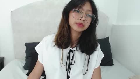 Yommi Winx online show from 12-18-24, 05:26