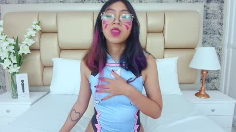 Yommi Winx online show from 12-23-24, 08:03