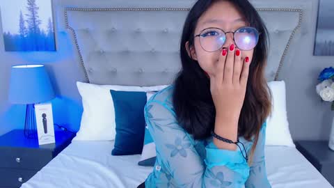 Yommi Winx online show from 01-31-25, 10:10