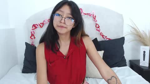 Yommi Winx online show from 02-14-25, 01:34