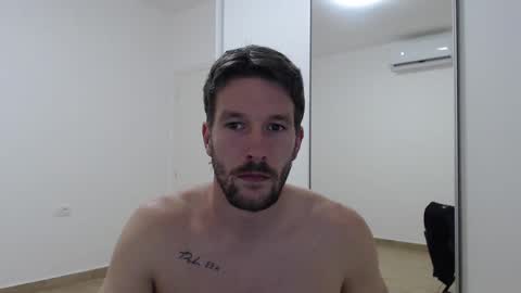 Snapshot of yone23 chatting on 03-09-25, 04:33 yone23 online show from 03-09-25, 04:33