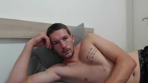 Snapshot of yone23 chatting on 09-27-25, 09:53 yone23 online show from 09-27-25, 09:53