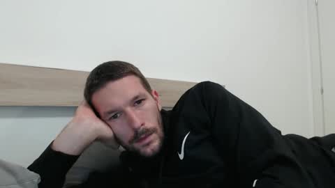 Snapshot of yone23 chatting on 10-07-25, 09:23 yone23 online show from 10-07-25, 09:23