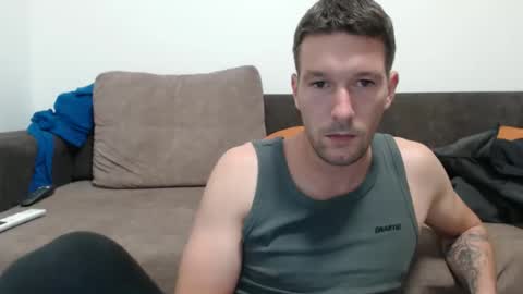 Snapshot of yone23 chatting on 10-31-25, 10:55 yone23 online show from 10-31-25, 10:55