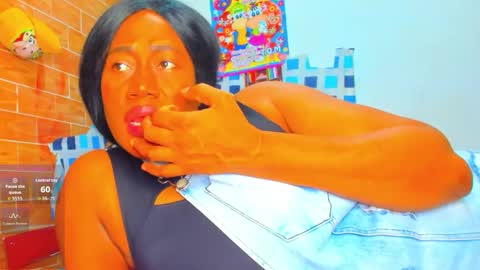 yonnsol_avril online show from 12-21-25, 10:28