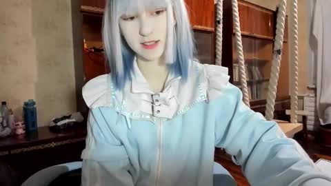 Yoonhee Kiss online show from 10-19-25, 06:19