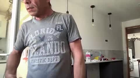 yosep127080 online show from 06-11-26, 08:56