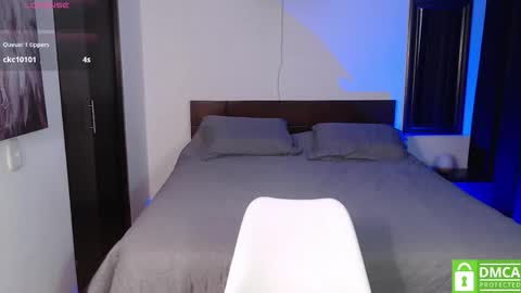 yoshy_man online show from 10-25-25, 03:47