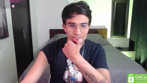 yoshy_man online show from 11-18-25, 02:39