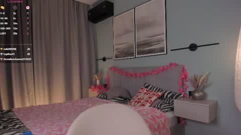 Snapshot of you_fell_in_love chatting on 07-16-26, 10:16 Elizabeth brunette -- Darline blonde online show from 07-16-26, 10:16