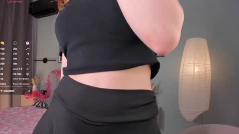 Snapshot of you_fell_in_love chatting on 07-17-26, 10:22 Elizabeth brunette -- Darline blonde online show from 07-17-26, 10:22