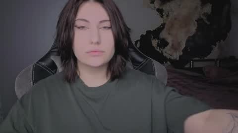 Snapshot of you_lika chatting on 05-17-26, 01:14 Lika online show from 05-17-26, 01:14