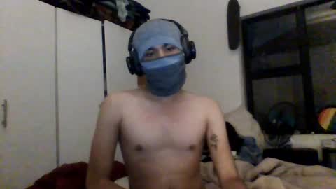 Snapshot of you_luv_me chatting on 07-12-26, 08:11 you_luv_me online show from 07-12-26, 08:11