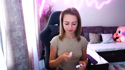 Bella online show from 07-18-26, 06:28